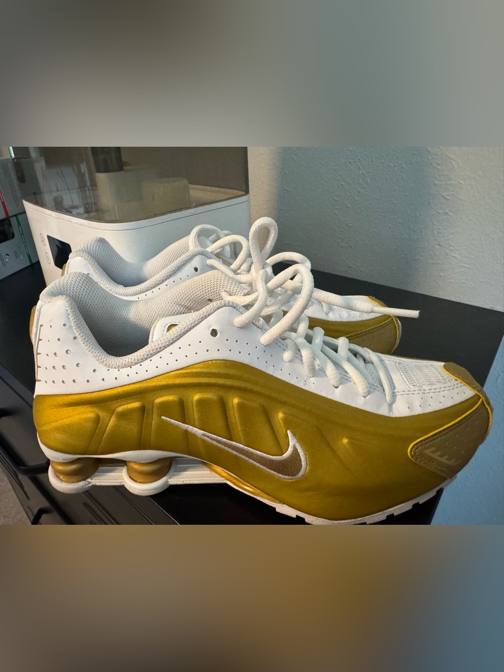 Nike Youth Shox size 7